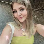 Profesora de Historia y Geografía apta para todos los niveles.